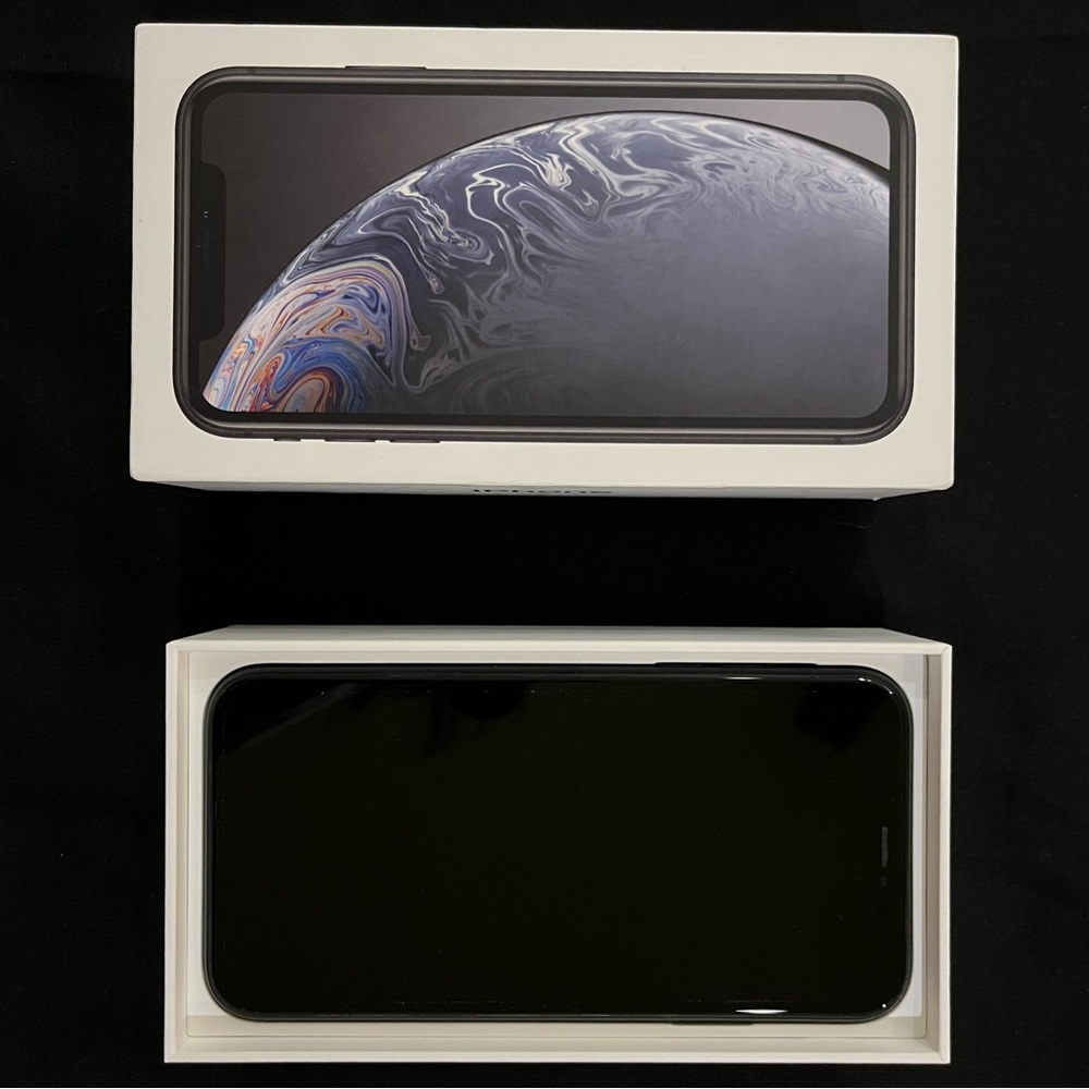 Apple XR Smartphone in Sleek Black